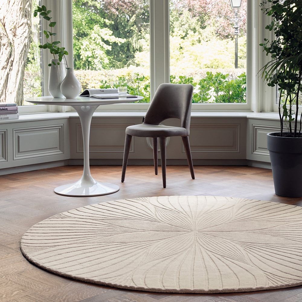 Folia Round Rugs 38301 by Wedgwood